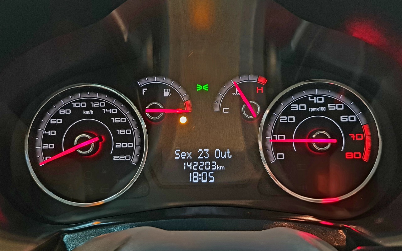imagem-https://www.socarrao.com.br/sc-vehicle-images-prod/4441290/1792849831713-MjAyNjEwMjNfMTgwNTA3KDEpLmpwZw.jpg