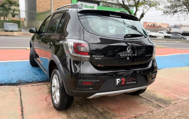 imagem-https://www.socarrao.com.br/sc-vehicle-images-prod/4441292/1792849911402-L6dNfEYR8KyGdHRZXYE6ObOmnRtpv4zG.jpg
