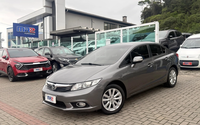 imagem-https://www.socarrao.com.br/sc-vehicle-images-prod/4441322/1792850973824-003_c4178e9b4bc3aa9f22eff50851085896.jpg