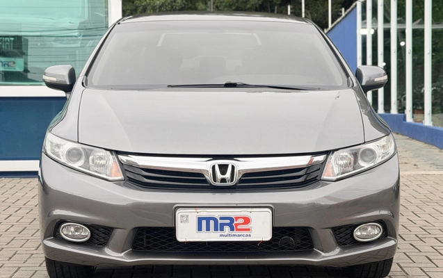 imagem-https://www.socarrao.com.br/sc-vehicle-images-prod/4441322/1792850973832-003_03b6e50dddcb2e6dfdb3977086267bac.jpg
