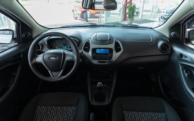 imagem-https://www.socarrao.com.br/sc-vehicle-images-prod/4441328/1792851166301-Dk3ahe47xbM1c4ET3TgZ3AaY3Tqmr6LL.jpg