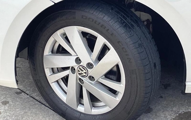 imagem-https://www.socarrao.com.br/sc-vehicle-images-prod/4441360/1792852301804-8597536_13_B_5cc7202a79.jpeg