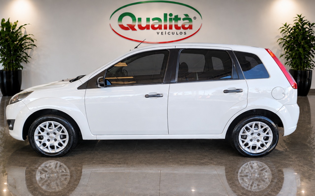 imagem-https://www.socarrao.com.br/sc-vehicle-images-prod/4441371/1792852721852-MDYucG5n.png