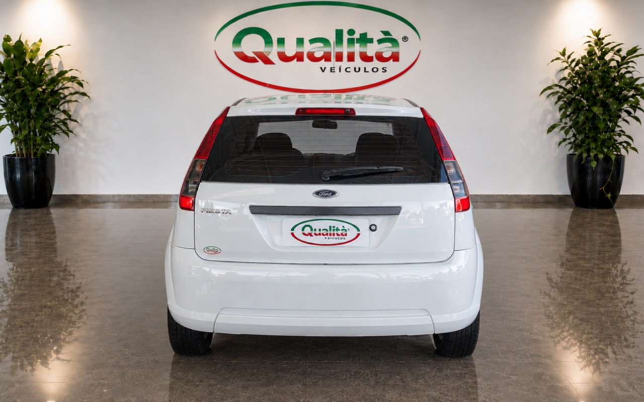 imagem-https://www.socarrao.com.br/sc-vehicle-images-prod/4441371/1792852721953-MDgucG5n.png