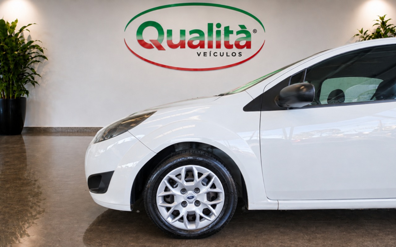 imagem-https://www.socarrao.com.br/sc-vehicle-images-prod/4441371/1792852722110-MTAucG5n.png