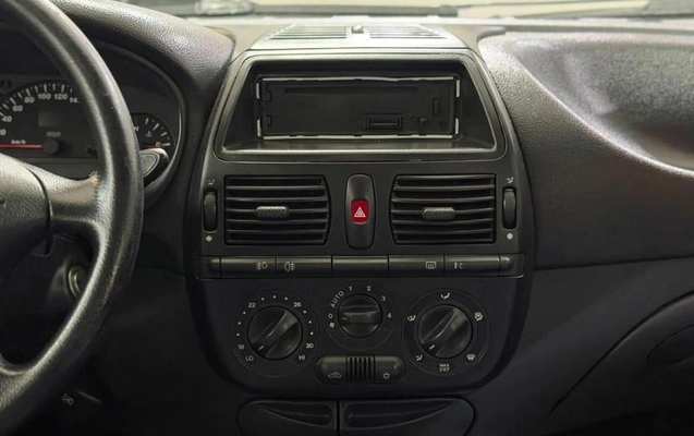 imagem-https://www.socarrao.com.br/sc-vehicle-images-prod/4441373/1792852781383-8228827_3_B_35df97f3af.jpeg