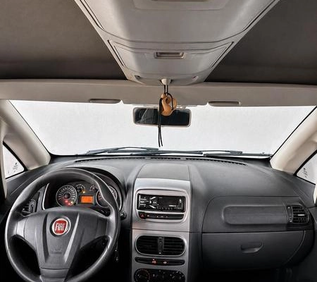 imagem-https://www.socarrao.com.br/sc-vehicle-images-prod/4441375/1792852864139-8603615_12_B_eebe4cc042.jpeg