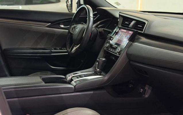 imagem-https://www.socarrao.com.br/sc-vehicle-images-prod/4441382/1792853028038-8172815_1_B_715799742d.jpeg