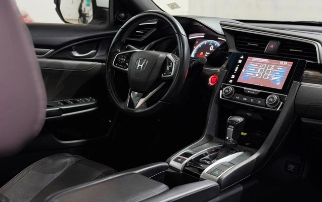imagem-https://www.socarrao.com.br/sc-vehicle-images-prod/4441382/1792853028054-8172815_17_B_ce16eaf453.jpeg