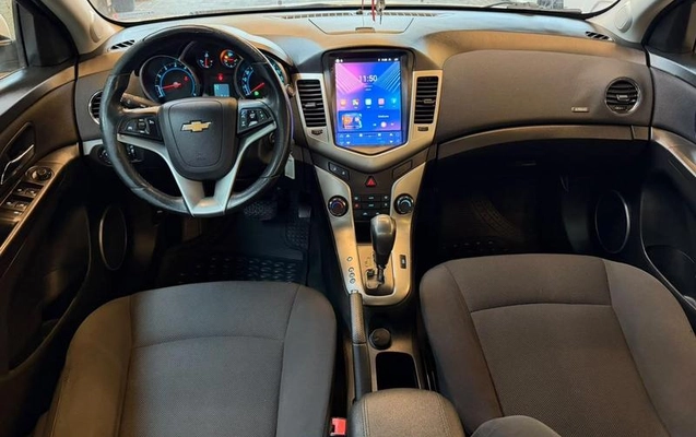 imagem-https://www.socarrao.com.br/sc-vehicle-images-prod/4441385/1792853120467-8579643_8_B_49a9c3deb3.jpeg