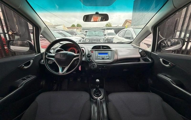 imagem-https://www.socarrao.com.br/sc-vehicle-images-prod/4441398/1792853490367-8603449_0_B_43050fa61c.jpeg