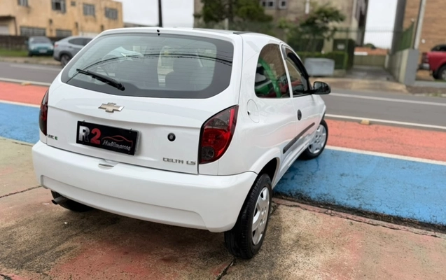imagem-https://www.socarrao.com.br/sc-vehicle-images-prod/4441402/1792853515374-YHei1RZMaJgFOZTHVLZ6QpwOjud9p8s5.jpg