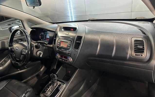 imagem-https://www.socarrao.com.br/sc-vehicle-images-prod/4441403/1792853561044-003_fe1b695949efcd3677750421d98d0410.jpg