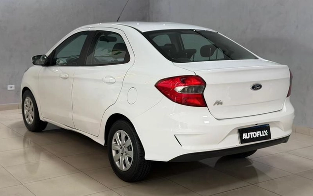 imagem-https://www.socarrao.com.br/sc-vehicle-images-prod/4441408/1792854623094-8223436_9_B_7bb1d35c90.jpeg