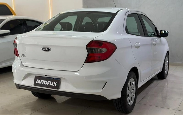 imagem-https://www.socarrao.com.br/sc-vehicle-images-prod/4441408/1792854623104-8223436_14_B_3c838814de.jpeg