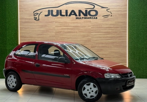Chevrolet Celta 2005 Vermelho — foto 1 de 3