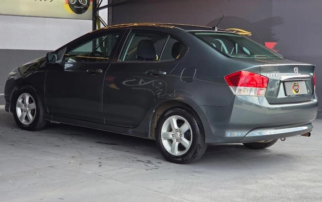 imagem-https://www.socarrao.com.br/sc-vehicle-images-prod/4441426/1793039470542-8580472_5_B_78f6967905.jpeg