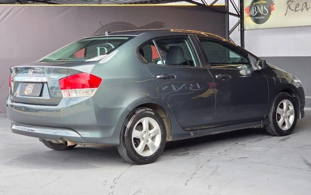 imagem-https://www.socarrao.com.br/sc-vehicle-images-prod/4441426/1793039470547-8580472_6_B_1bfa302bbd.jpeg