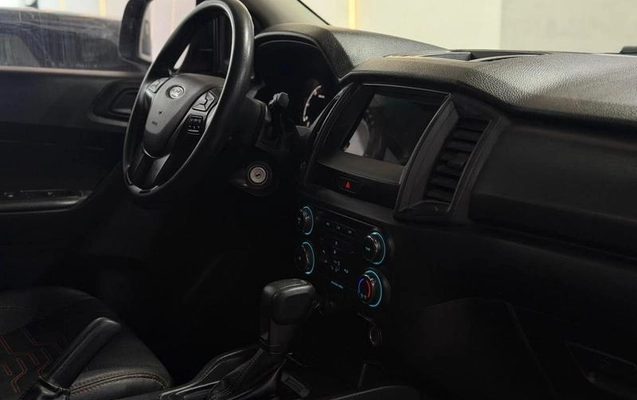 imagem-https://www.socarrao.com.br/sc-vehicle-images-prod/4441432/1792854438059-8555788_11_B_6c4bbadd48.jpeg
