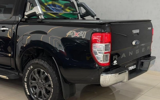 imagem-https://www.socarrao.com.br/sc-vehicle-images-prod/4441432/1792854438072-8555788_2_B_a12775f1c7.jpeg
