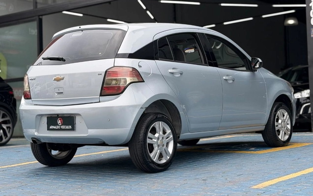 imagem-https://www.socarrao.com.br/sc-vehicle-images-prod/4441463/1792855425144-gb-1687fd4.jpg