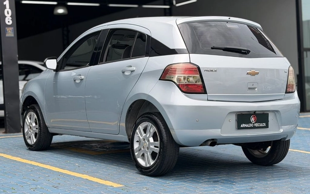 imagem-https://www.socarrao.com.br/sc-vehicle-images-prod/4441463/1792855425147-gb-e159ea2.jpg