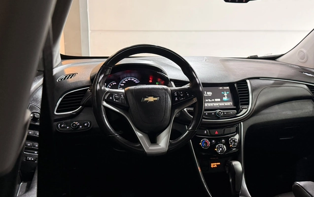 imagem-https://www.socarrao.com.br/sc-vehicle-images-prod/4441476/1792855918623-ad98a6a9225c4b17971fb73a1d206575_1792855817625.jpg