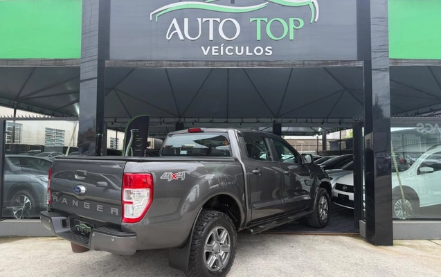 imagem-https://www.socarrao.com.br/sc-vehicle-images-prod/4441481/1792856430665-gb-0a15ccb.jpg