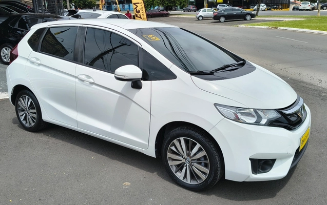 imagem-https://www.socarrao.com.br/sc-vehicle-images-prod/4441483/1792856217704-SU1HXzIwMjYxMDI0XzExMDEwNzI1Ml9IRFIuanBn.jpg