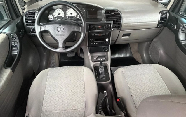 imagem-https://www.socarrao.com.br/sc-vehicle-images-prod/4441504/1792856994275-gb-48a405a.jpg