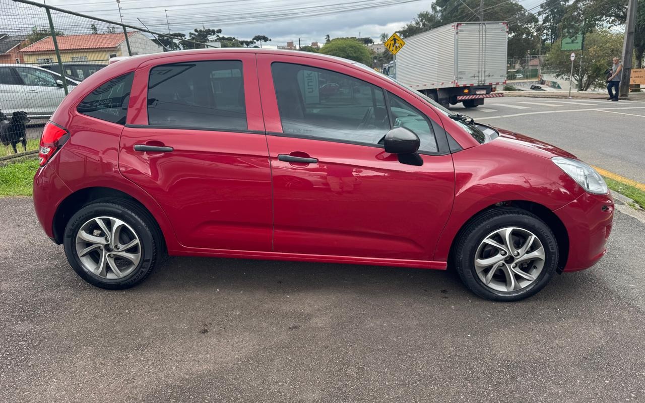 imagem-https://www.socarrao.com.br/sc-vehicle-images-prod/4441517/1792857690727-V2hhdHNBcHAgSW1hZ2UgMjAyNi0xMC0yMiBhdCAxMS4yMi4xNy5qcGVn.jpeg