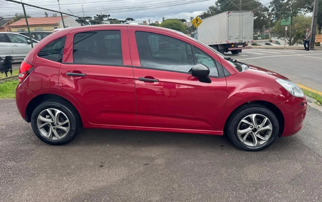 imagem-https://www.socarrao.com.br/sc-vehicle-images-prod/4441517/1792857690727-V2hhdHNBcHAgSW1hZ2UgMjAyNi0xMC0yMiBhdCAxMS4yMi4xNy5qcGVn.jpeg
