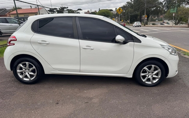 imagem-https://www.socarrao.com.br/sc-vehicle-images-prod/4441563/1792858796318-V2hhdHNBcHAgSW1hZ2UgMjAyNi0xMC0yMiBhdCAxMS4yNC4zNSAoMikuanBlZw.jpeg