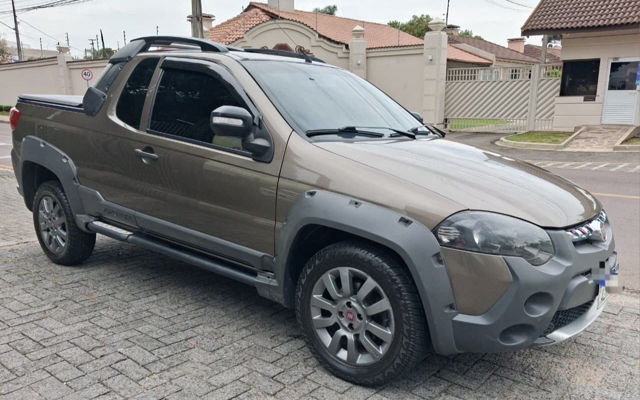 Fiat Strada 2015 Cinza — foto 1 de 3
