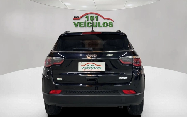 imagem-https://www.socarrao.com.br/sc-vehicle-images-prod/4441588/1792859473513-003_9479a84b3d7e4e72ccc28dd954c21e87.jpg