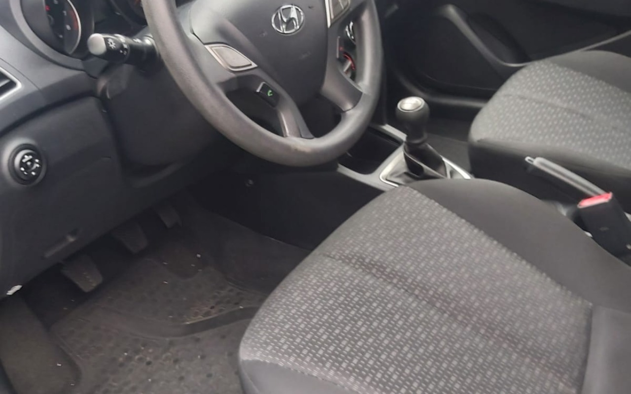 imagem-https://www.socarrao.com.br/sc-vehicle-images-prod/4441599/1792859988867-V2hhdHNBcHAgSW1hZ2UgMjAyNi0xMC0yMSBhdCAxOS4xOS41NiAoMTcpLmpwZWc.jpeg