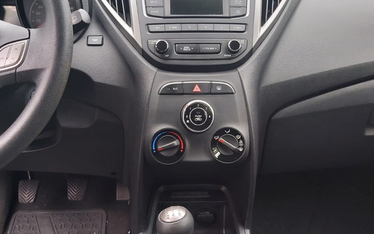 imagem-https://www.socarrao.com.br/sc-vehicle-images-prod/4441599/1792859989309-V2hhdHNBcHAgSW1hZ2UgMjAyNi0xMC0yMSBhdCAxOS4xOS41NiAoMTQpLmpwZWc.jpeg