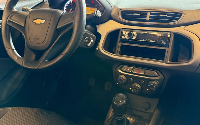 imagem-https://www.socarrao.com.br/sc-vehicle-images-prod/4441601/1792860068217-7426c584-2778-4b06-975c-e104d8586957.jpg