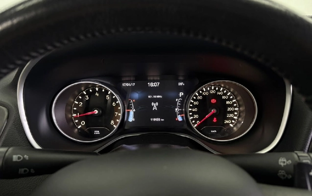 imagem-https://www.socarrao.com.br/sc-vehicle-images-prod/4441603/1792860409533-fed9002b-6bc8-0eec-73eb-dd1a9ca0467c-whatsappimage2026-10-24at1021061jpeg.jpg