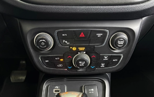 imagem-https://www.socarrao.com.br/sc-vehicle-images-prod/4441603/1792860409545-ae91fa2b-098a-d1cf-f4b5-4fa8ecfe6c17-whatsappimage2026-10-24at102107jpeg.jpg
