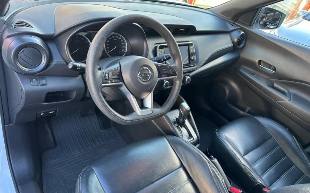 imagem-https://www.socarrao.com.br/sc-vehicle-images-prod/4441611/1792860516992-V2hhdHNBcHAgSW1hZ2UgMjAyNi0xMC0yMSBhdCAxMS4zNS4wNC5qcGVn.jpeg