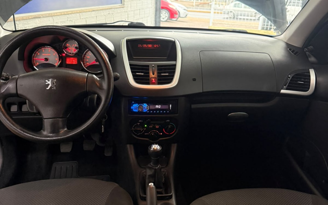 imagem-https://www.socarrao.com.br/sc-vehicle-images-prod/4441612/1792860547108-V2hhdHNBcHAgSW1hZ2UgMjAyNi0xMC0yNCBhdCAxMy40NC4zNiAoMikuanBlZw.jpeg