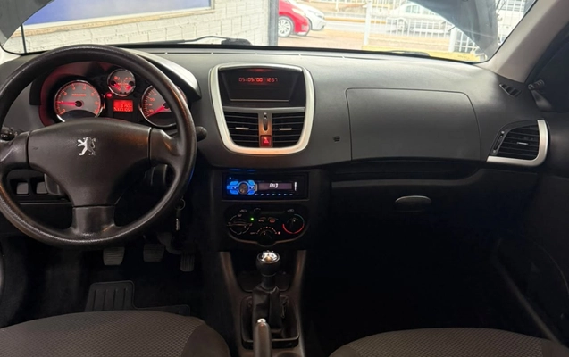 imagem-https://www.socarrao.com.br/sc-vehicle-images-prod/4441612/1792860547108-V2hhdHNBcHAgSW1hZ2UgMjAyNi0xMC0yNCBhdCAxMy40NC4zNiAoMikuanBlZw.jpeg