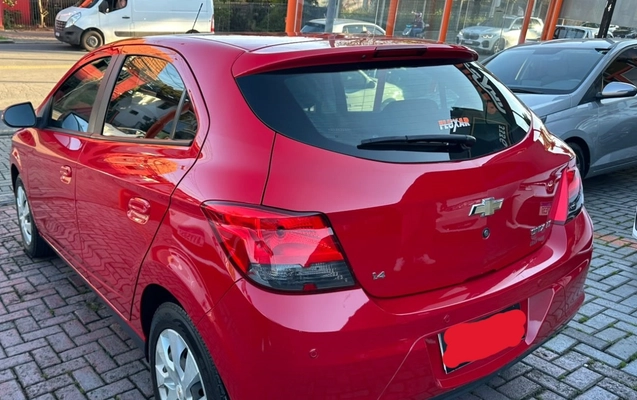imagem-https://www.socarrao.com.br/sc-vehicle-images-prod/4441614/1792860707457-T25peCA1LmpwZWc.jpeg