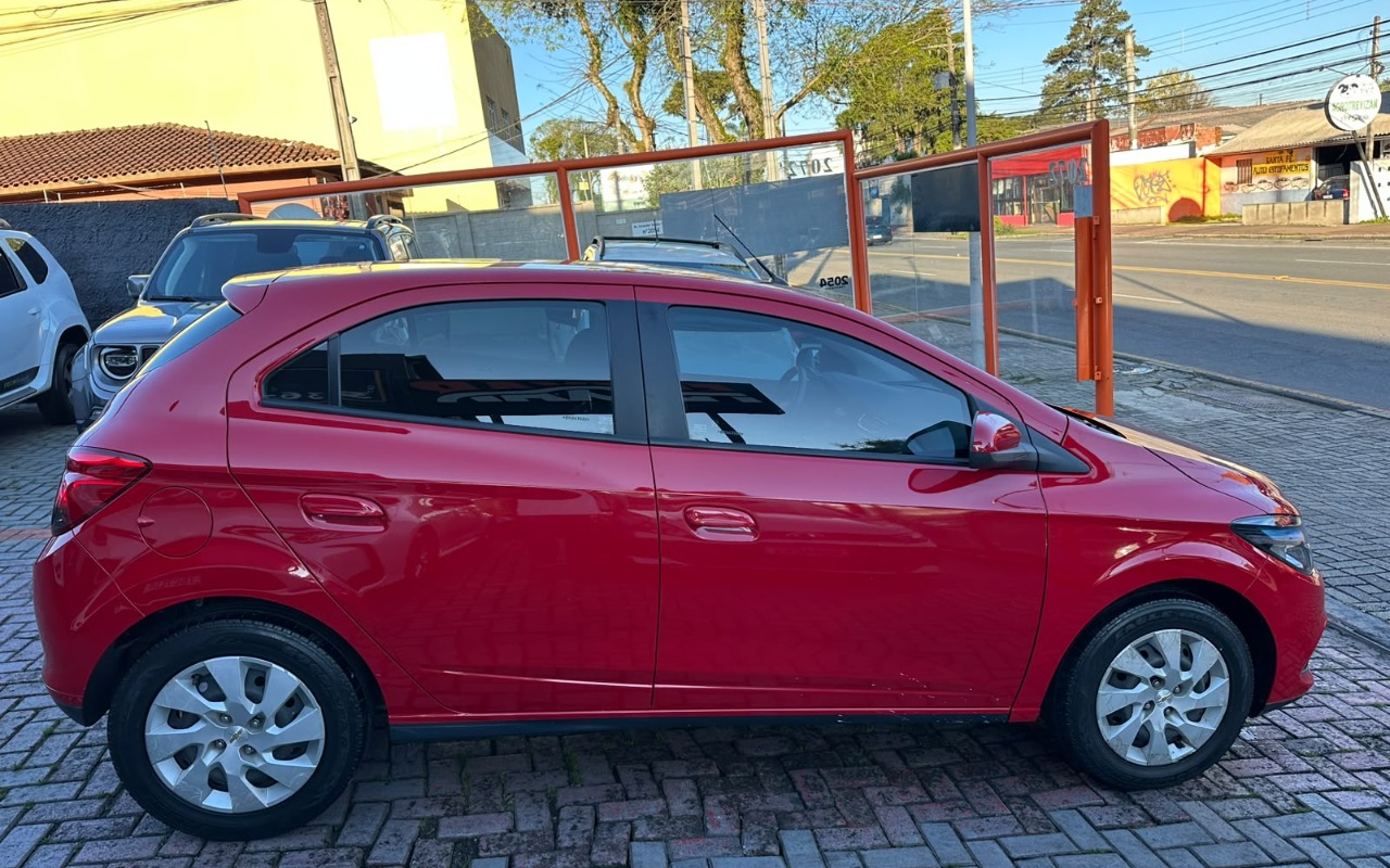 imagem-https://www.socarrao.com.br/sc-vehicle-images-prod/4441614/1792860707589-V2hhdHNBcHAgSW1hZ2UgMjAyNi0xMC0yMCBhdCAxMi4wMy4yNC5qcGVn.jpeg