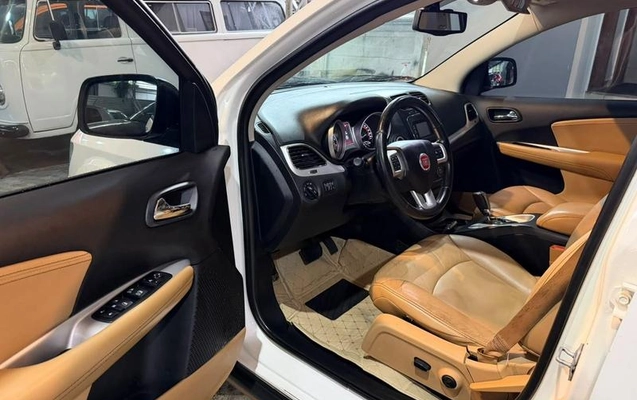 imagem-https://www.socarrao.com.br/sc-vehicle-images-prod/4441618/1792860892529-8604203_0_B_4612f62a10.jpeg