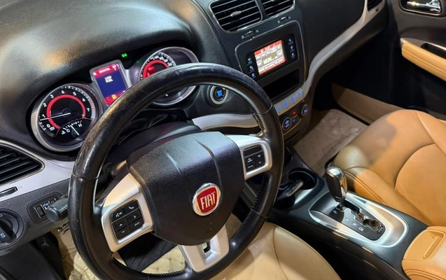 imagem-https://www.socarrao.com.br/sc-vehicle-images-prod/4441618/1792860892531-8604203_15_B_f5f813331a.jpeg