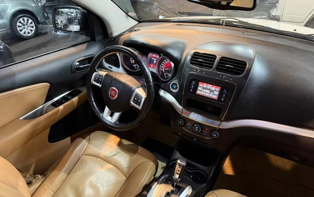 imagem-https://www.socarrao.com.br/sc-vehicle-images-prod/4441618/1792860892544-8604203_7_B_d8b24ba301.jpeg