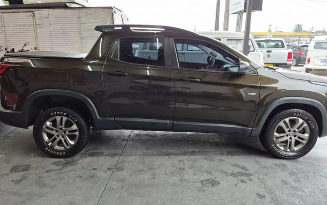 imagem-https://www.socarrao.com.br/sc-vehicle-images-prod/4441623/1792860994097-vehicle_image_1792860705_f8f90c827edd6136ff9d113a9f4afc6c.jpeg