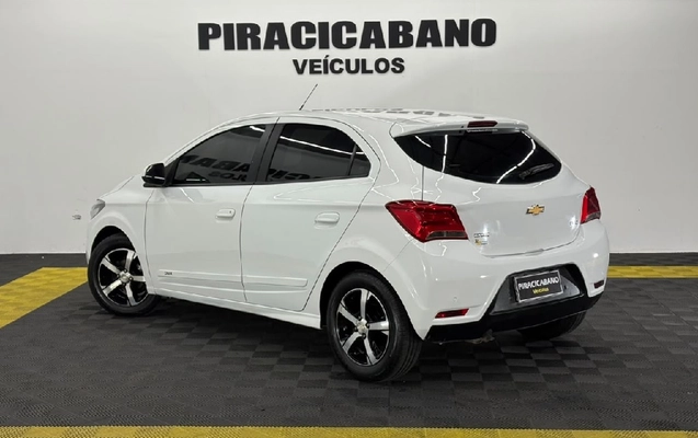 imagem-https://www.socarrao.com.br/sc-vehicle-images-prod/4441631/1792861284339-12130e3f-b1ff-e3bd-bfd3-f8d30ee7be39-whatsappimage2026-10-24at1021343jpeg.jpg
